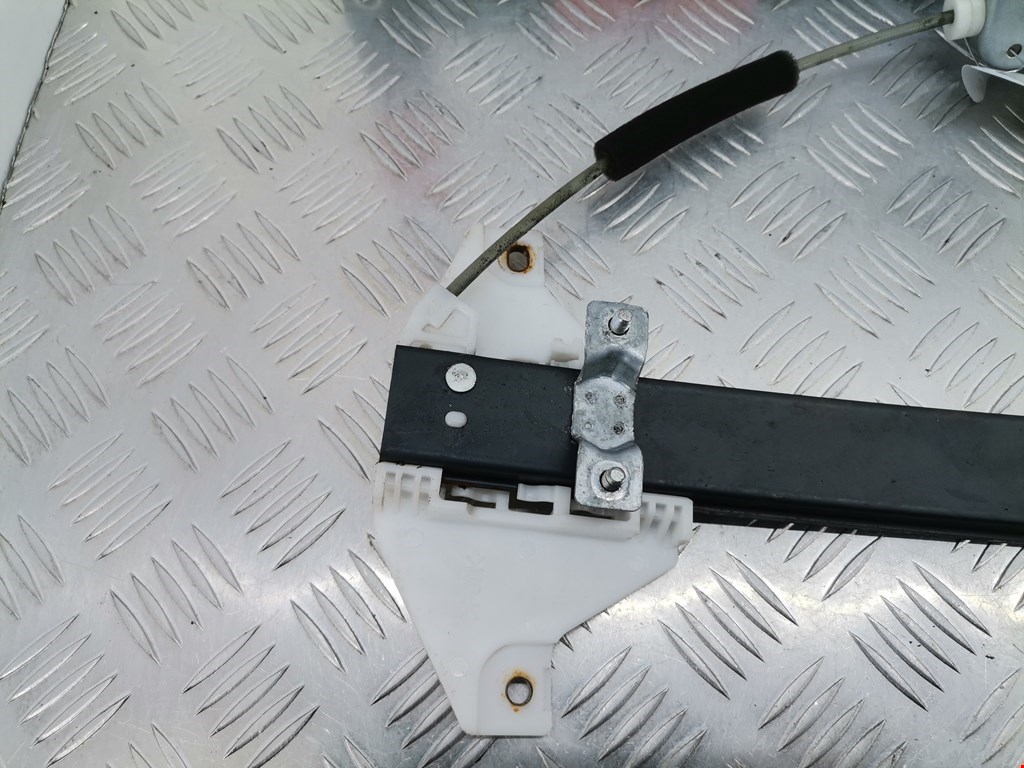 Стеклоподъемник передний правый CHEVROLET Captiva 2006-2010