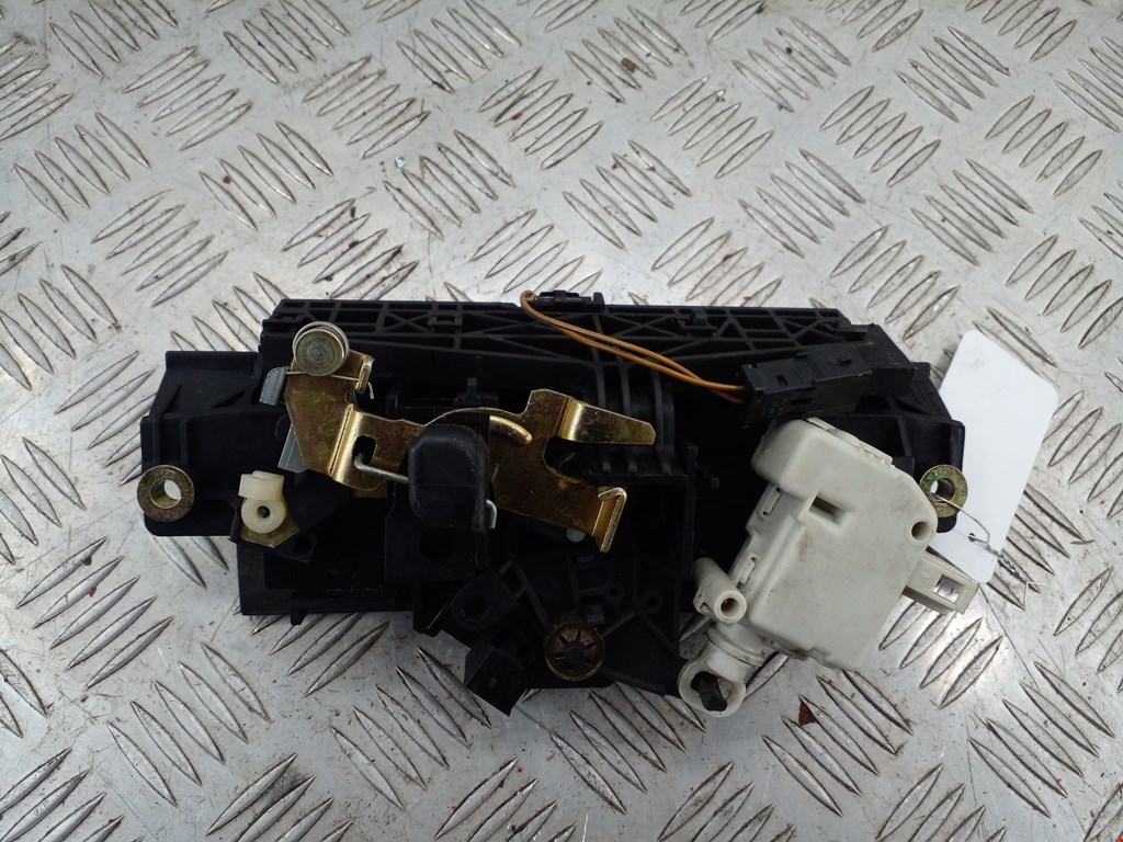 Ручка двери багажника наружная AUDI A6 C5 1997-2004