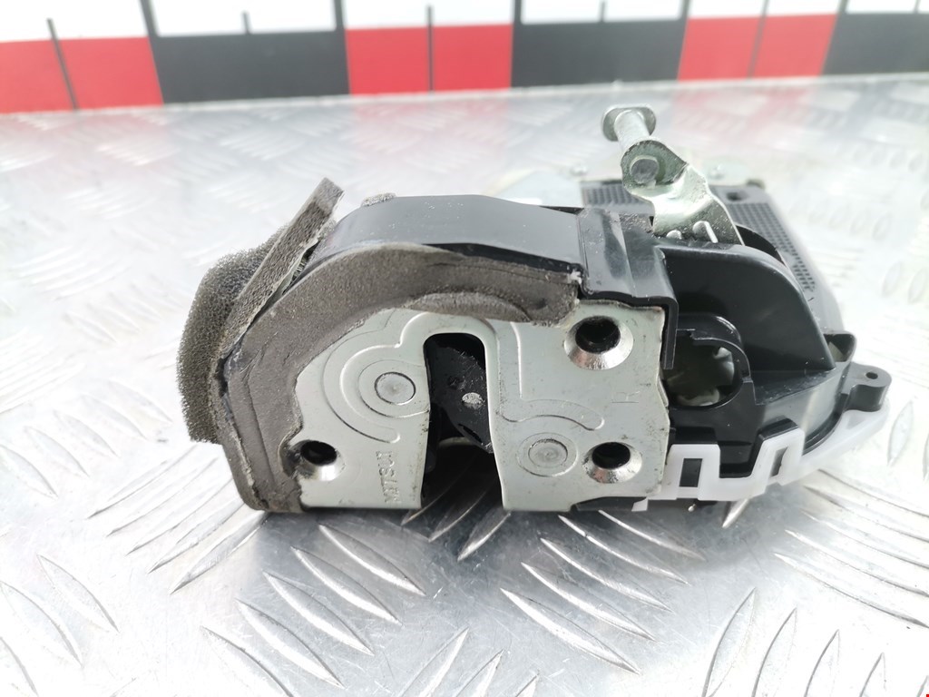 Замок двери задней правой TOYOTA Prius III XW30 2009-2015