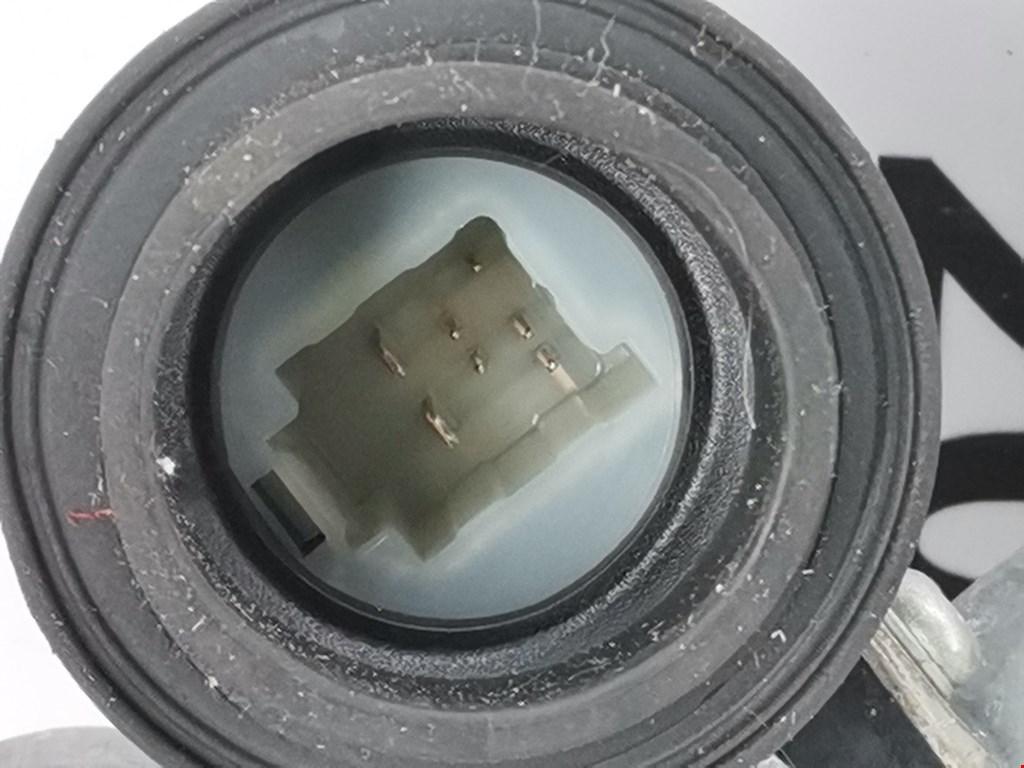 Стеклоподъемник задний правый TOYOTA Prius III XW30 2009-2015