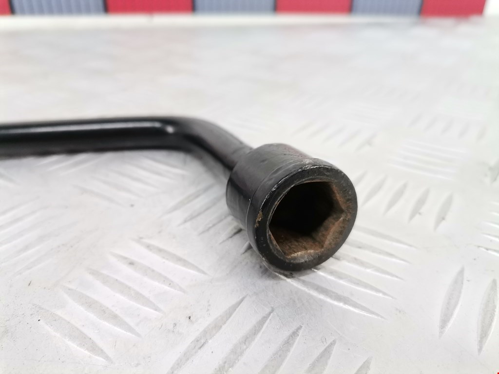 Ключ балонный CHEVROLET Captiva 2006-2010