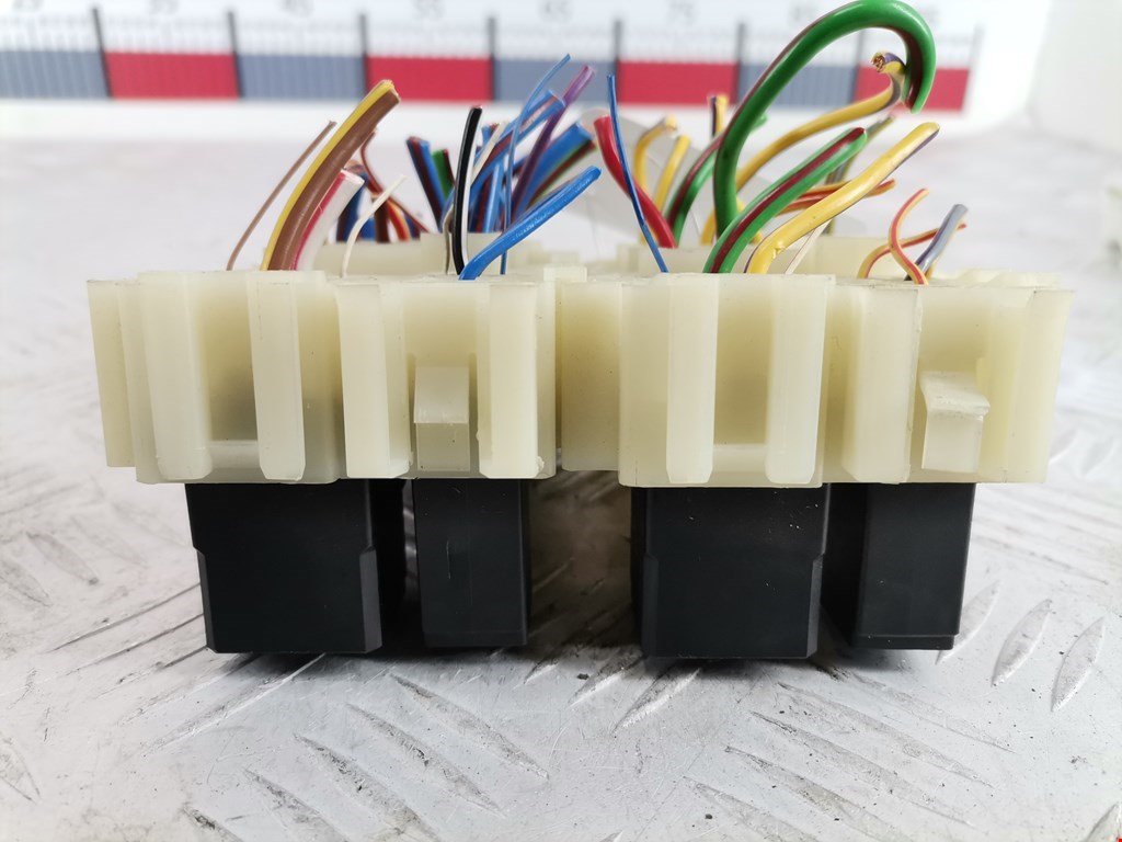 Датчик уровня в бачок омывателя FORD Mondeo IV 2007-2015