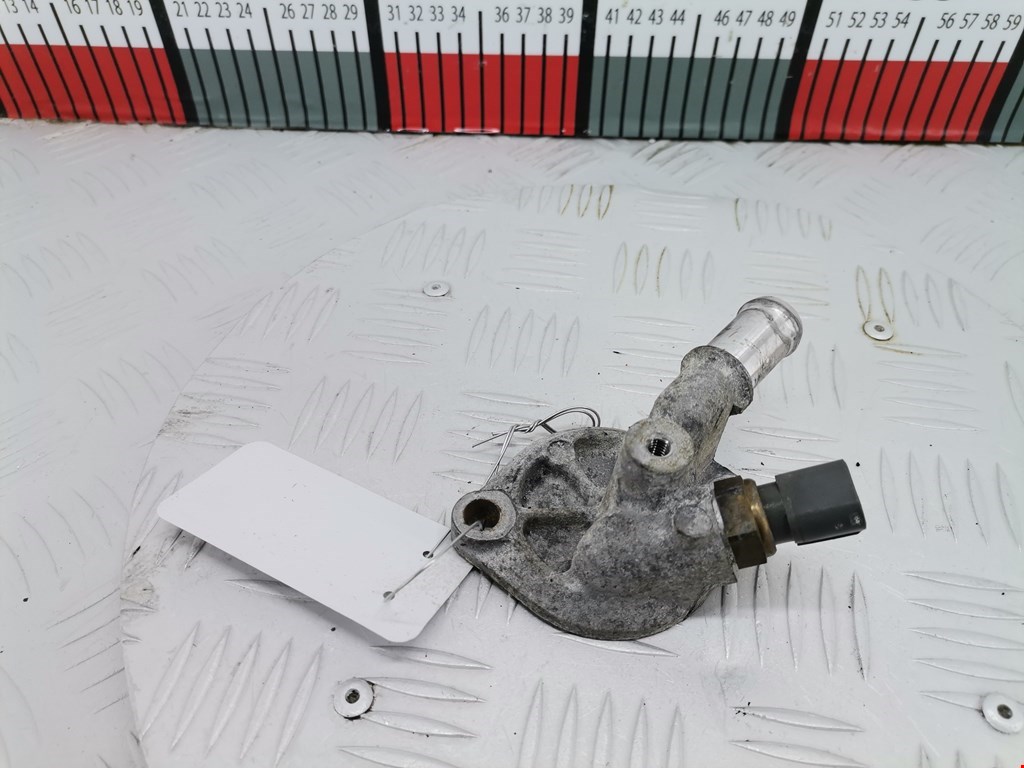 Тройник системы охлаждения MAZDA MX 5 NB 1998-2005