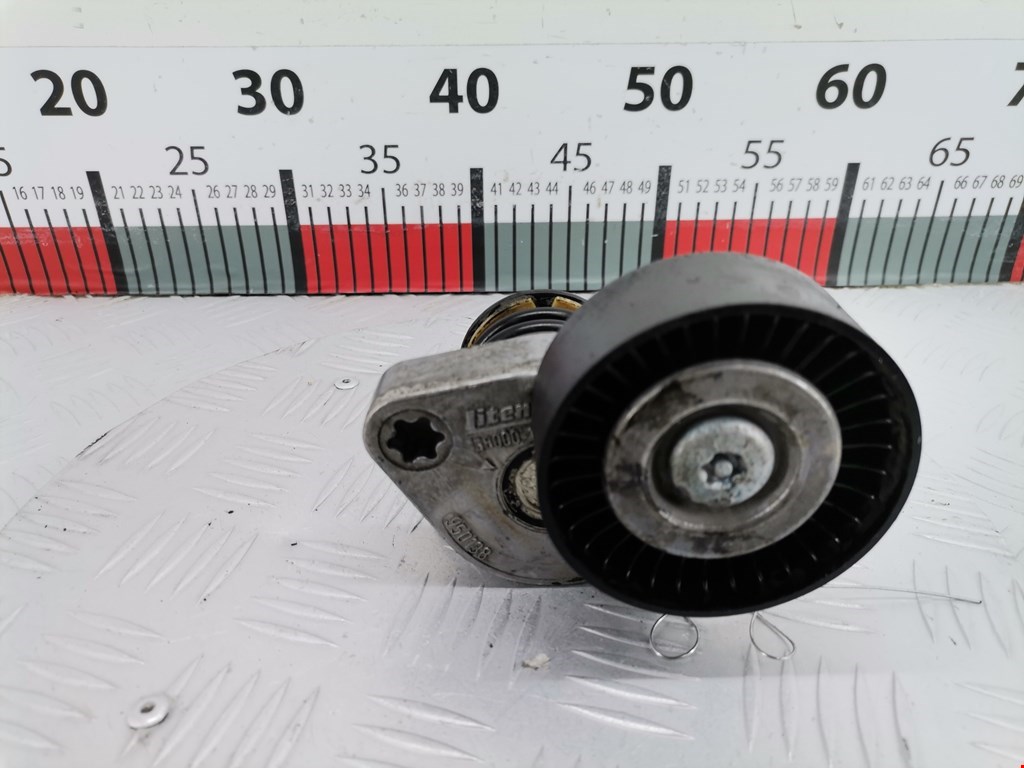 Натяжитель ремня генератора (приводного поликлинового ремня Mercedes C-Class (W203) (2000-2008)