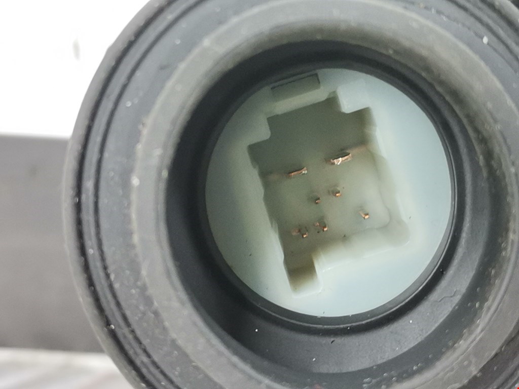 Стеклоподъемник задний левый TOYOTA Prius III XW30 2009-2015