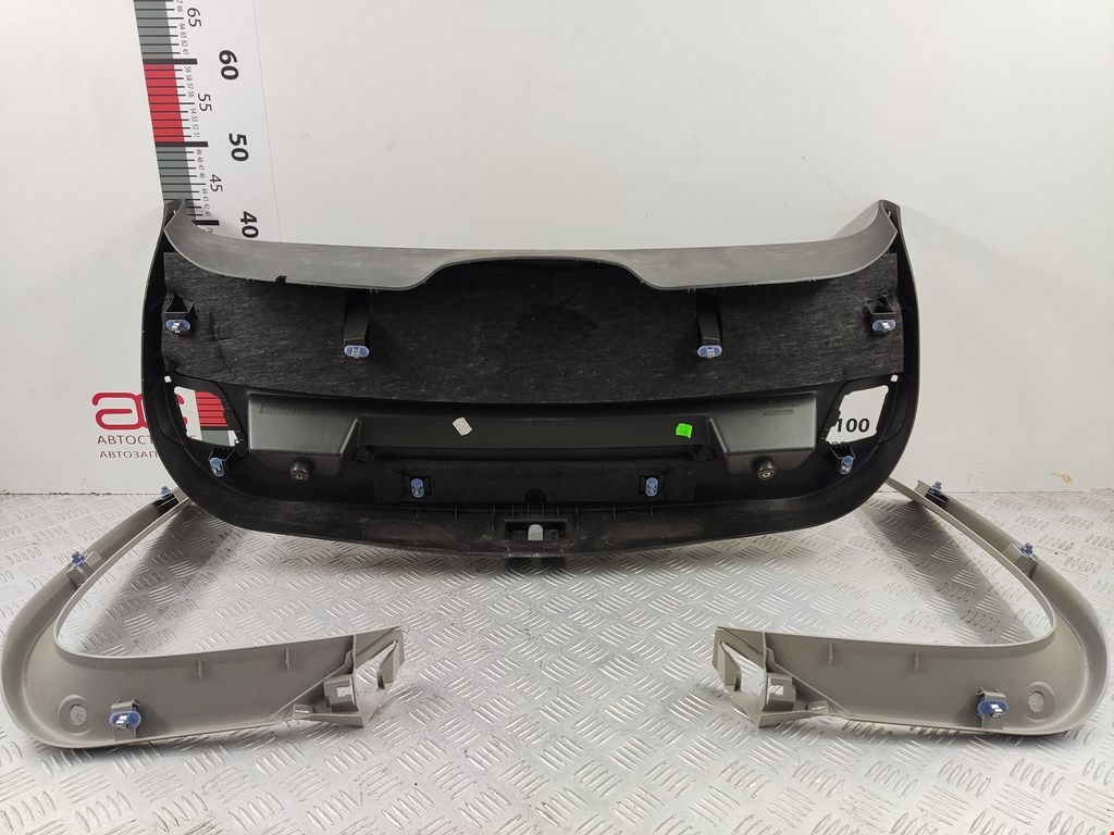 Обшивка крышки багажника OPEL Astra J 2009-2017