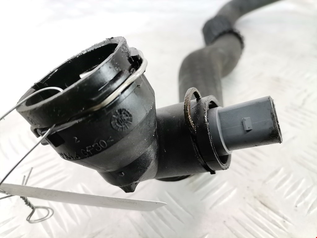 Патрубок VOLKSWAGEN Touran 2003-2010