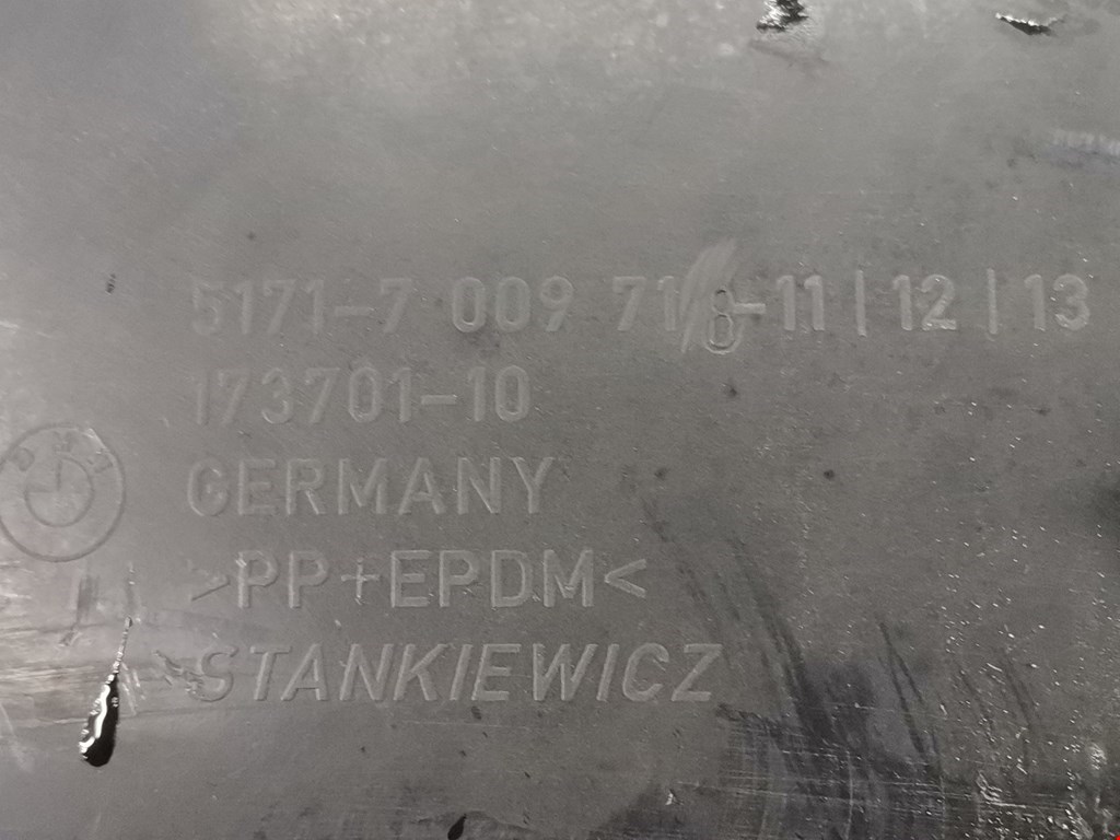 Локер (подкрылок) задний правый BMW 6er E63/E64 2003-2011