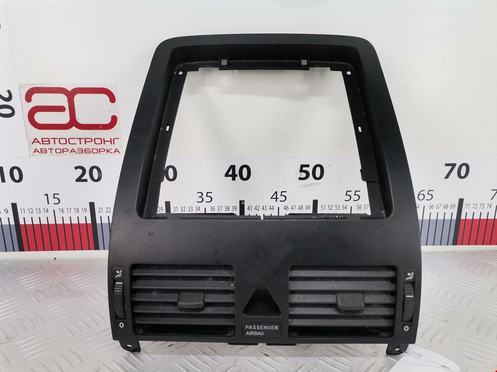 Дефлектор воздушный VOLKSWAGEN Touran 2003-2010