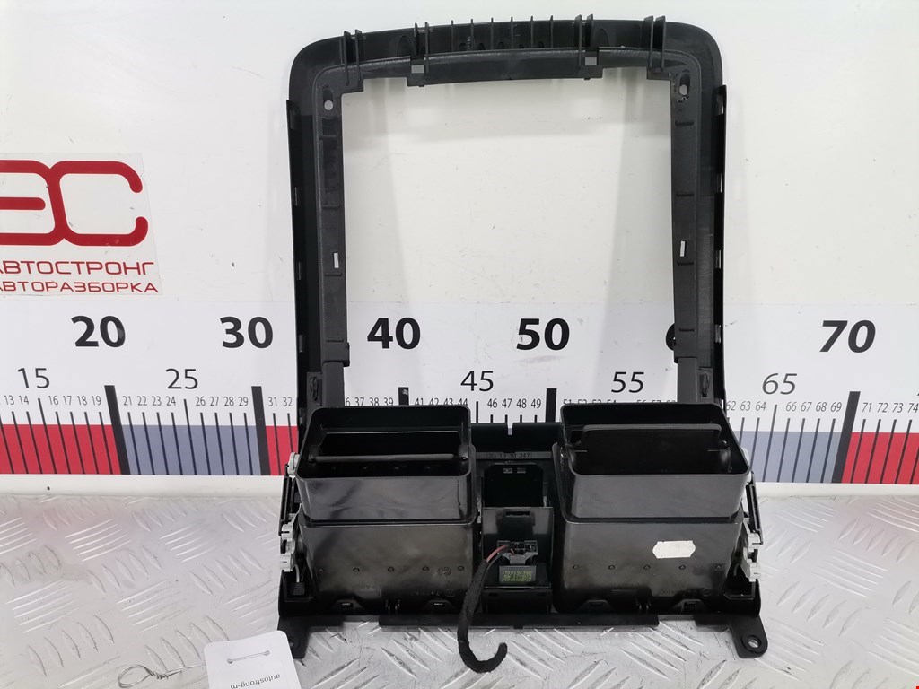 Дефлектор воздушный VOLKSWAGEN Touran 2003-2010