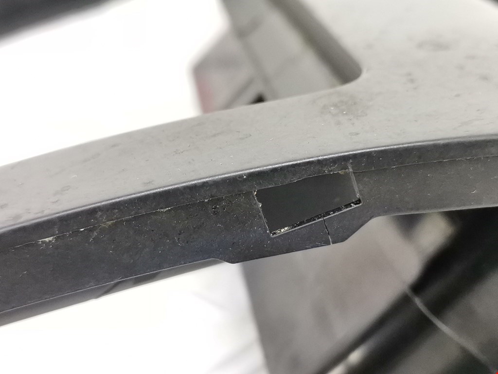 Дефлектор воздушный VOLKSWAGEN Touran 2003-2010