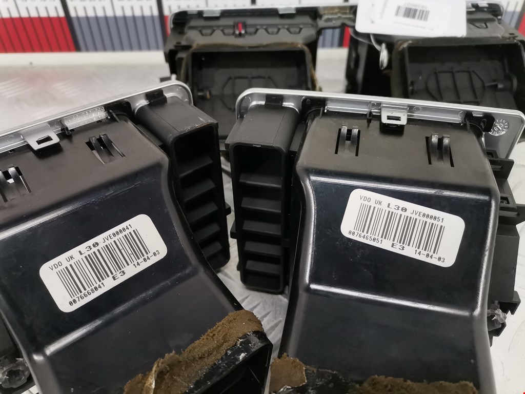 Дефлектор воздушный LAND ROVER Range Rover 2002-2012