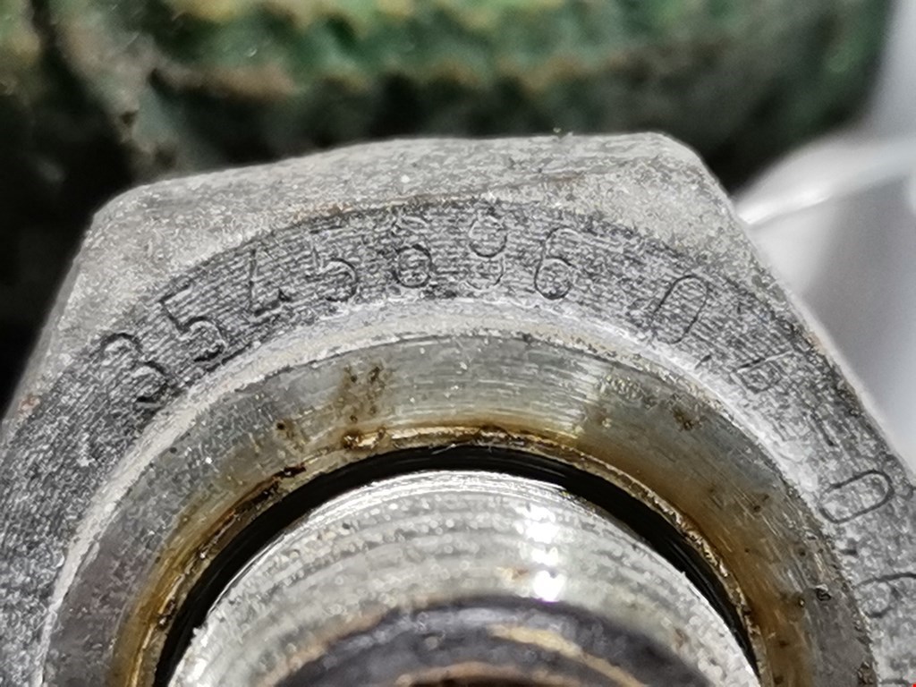 Датчик давления масла VOLVO S70 1997-2000