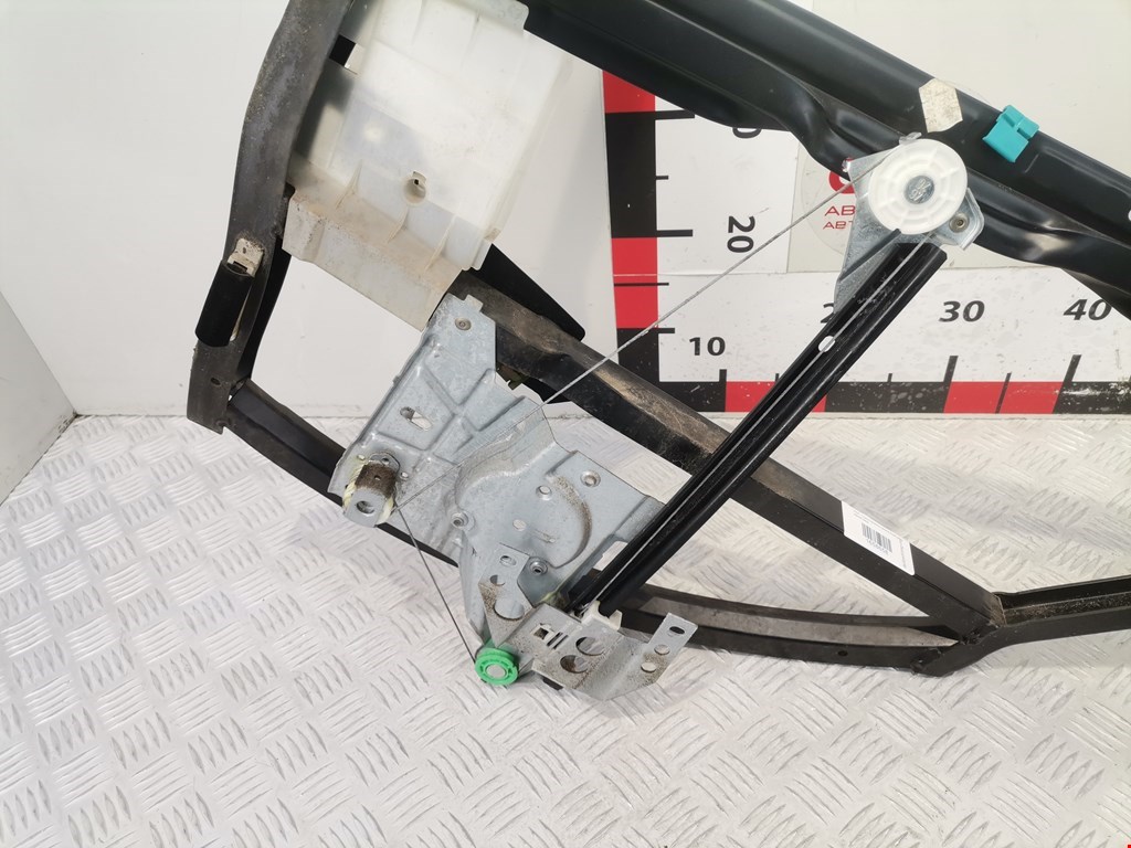 Стеклоподъемник задний левый AUDI A4 B5 1995-2001