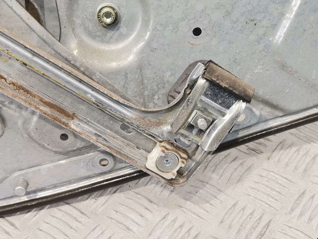 Стеклоподъемник задний левый FORD Focus II 2005-2011