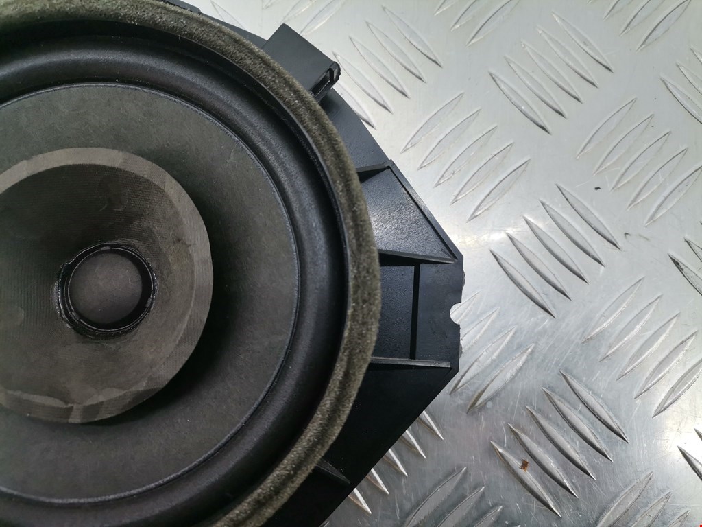 Динамик TOYOTA Avensis 2003-2008