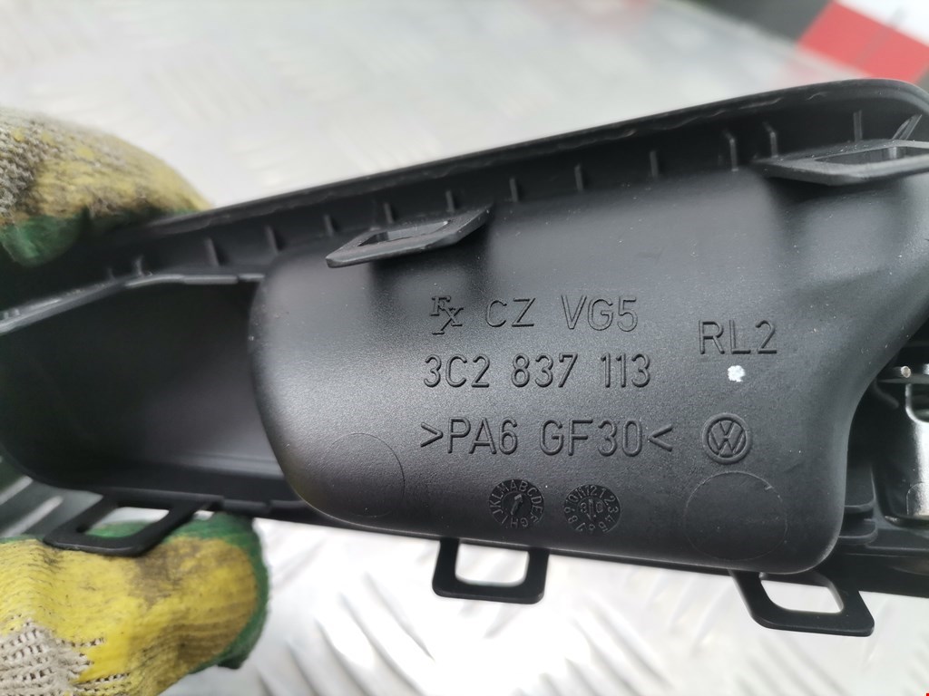Ручка дверная передняя внутренняя левая VOLKSWAGEN Passat B6 2005-2011