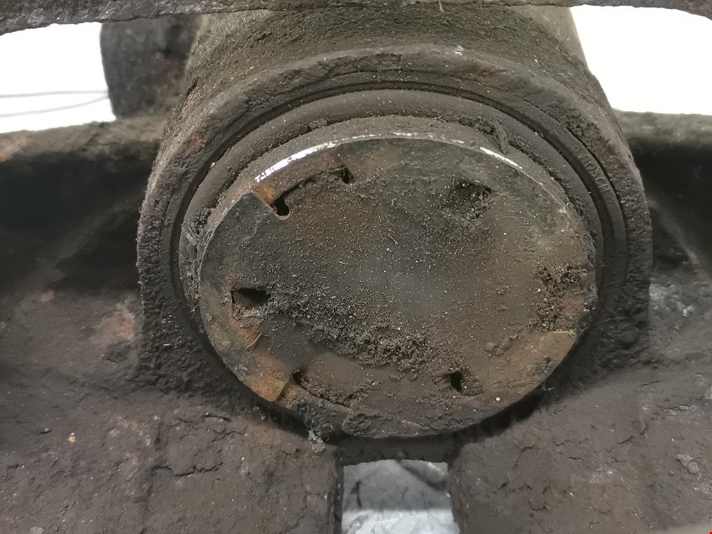 Суппорт передний левый RENAULT Megane II 2002-2009