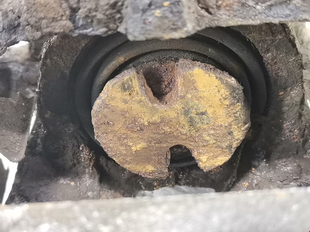 Суппорт задний левый JAGUAR X-Type 2001-2009