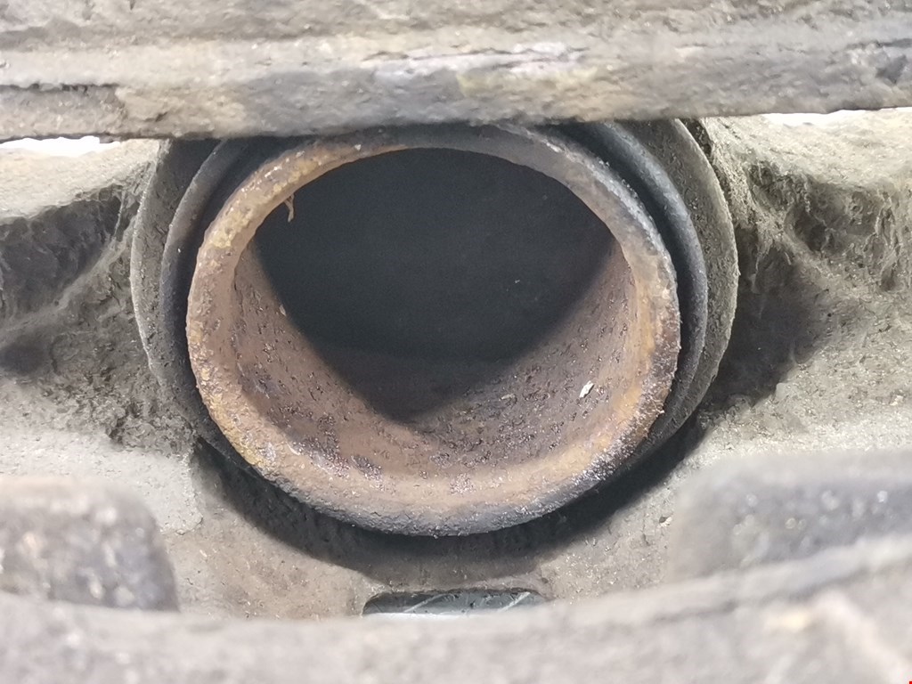 Суппорт передний левый MITSUBISHI L200 KB 2006-2015