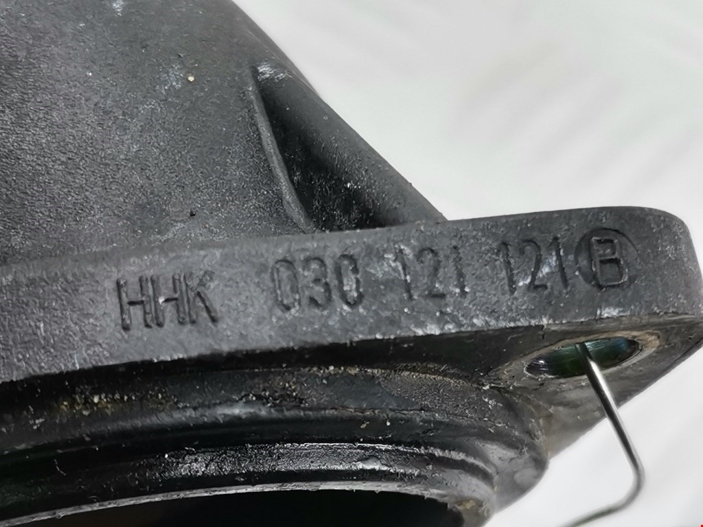 Корпус термостата AUDI A4 B5 1995-2001