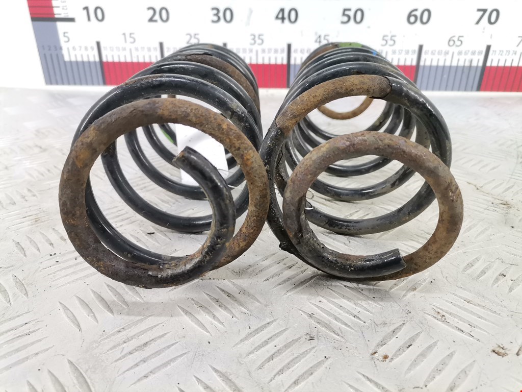 Пружина задняя левая/правая FORD Fiesta 2008-2012