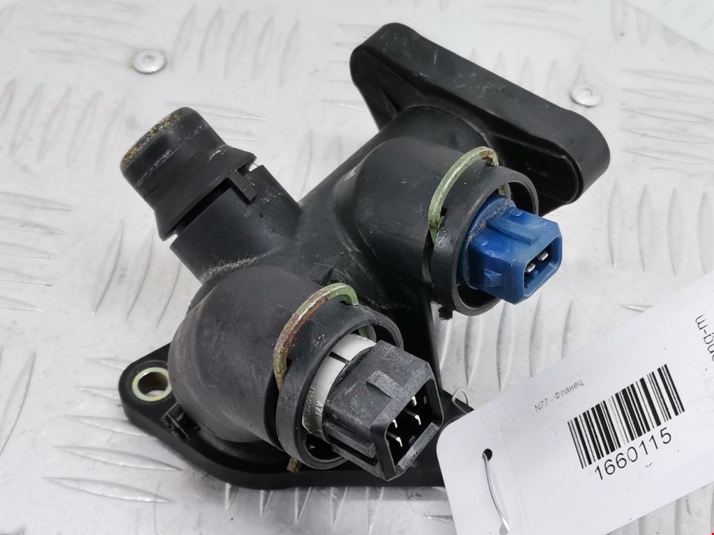 Тройник системы охлаждения AUDI A4 B5 1995-2001