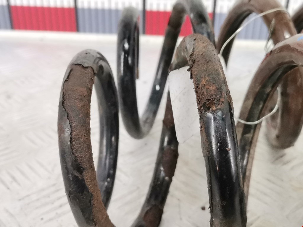 Пружина задняя левая/правая TOYOTA RAV 4 XA30 2006-2012