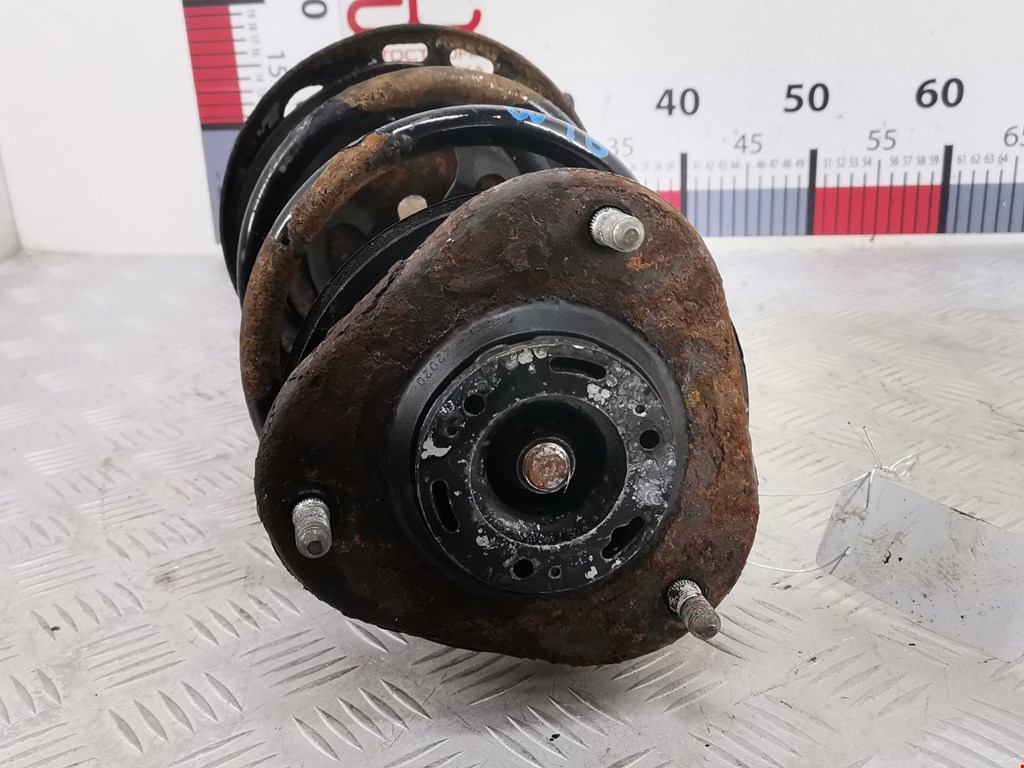 Амортизатор передний правый TOYOTA RAV 4 XA30 2006-2012