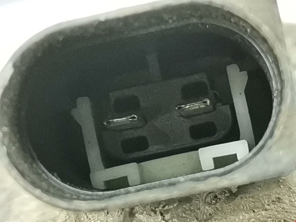 Суппорт задний левый VOLKSWAGEN Passat B6 2005-2011