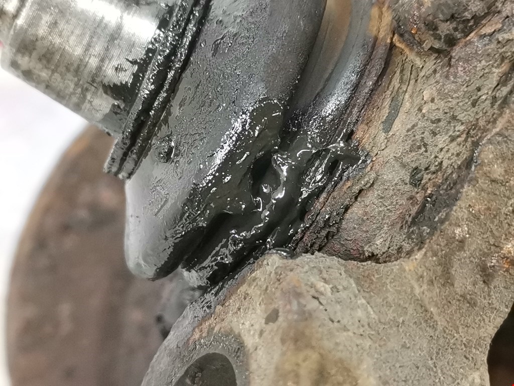 Ступица передняя левая LAND ROVER Range Rover 2002-2012