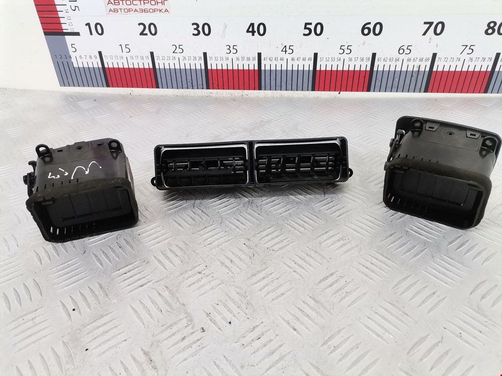 Дефлектор воздушный MITSUBISHI L200 K6,K7 1996-2006