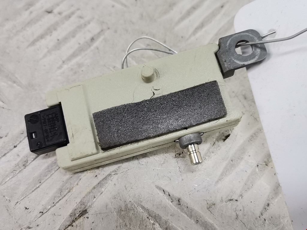 Усилитель антенны LAND ROVER Range Rover 2002-2012