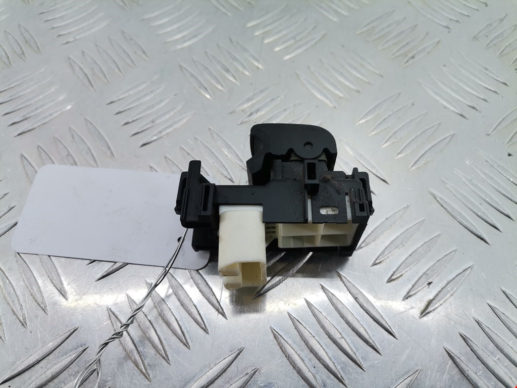 Кнопка стеклоподъемника TOYOTA RAV 4 XA30 2006-2012
