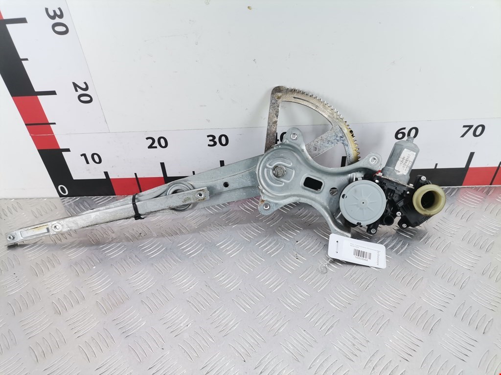 Стеклоподъемник задний левый TOYOTA Corolla Verso E121 AR10 2001-2009
