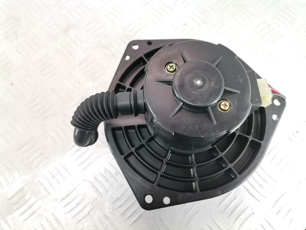 Моторчик (мотор) отопителя салона DAEWOO Kalos 2002-2006