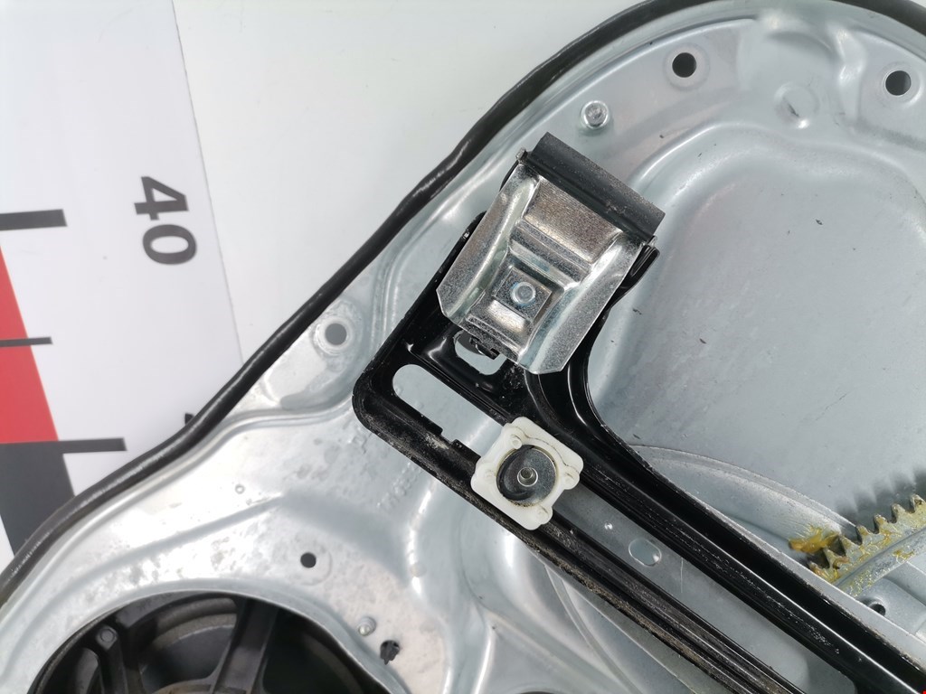 Стеклоподъемник задний левый FORD Focus II 2005-2011