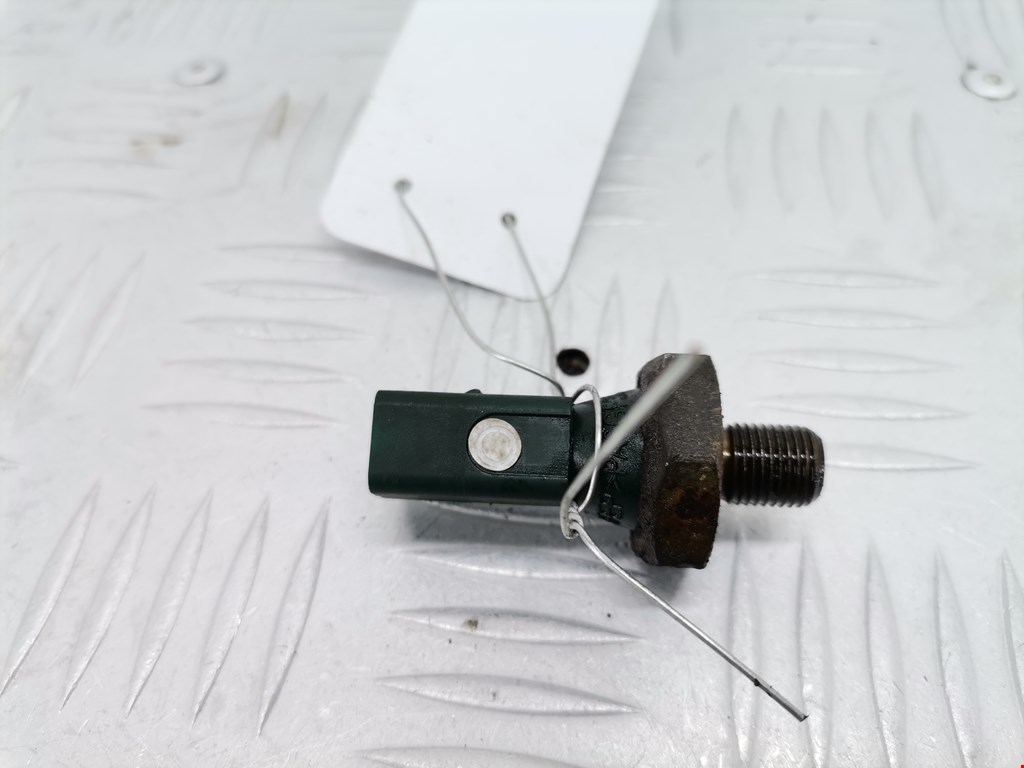 Датчик давления масла VOLKSWAGEN Golf IV 1997-2003