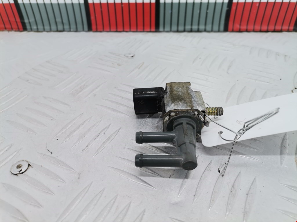 Клапан воздушного фильтра Infiniti FX 1 (S50) (2002-2008)