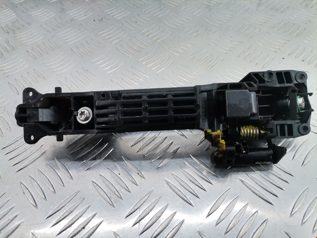 Ручка двери передней наружная левая TOYOTA Yaris II XP50 2005-2011