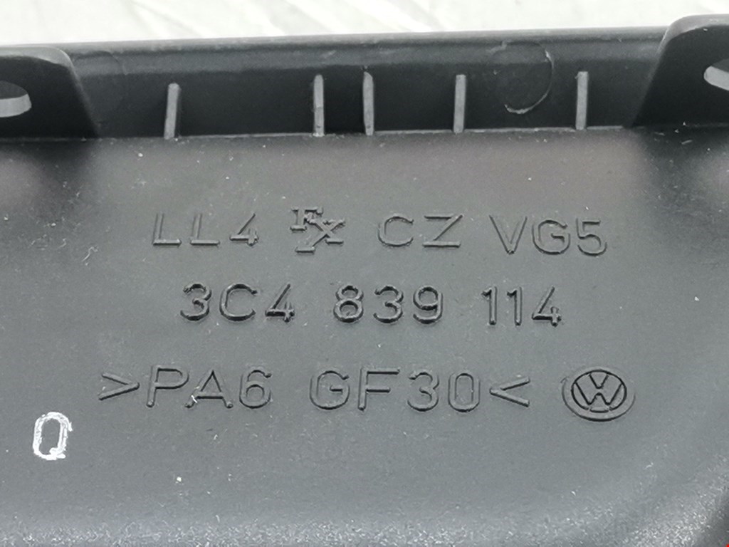 Ручка дверная задняя внутренняя правая VOLKSWAGEN Passat B6 2005-2011