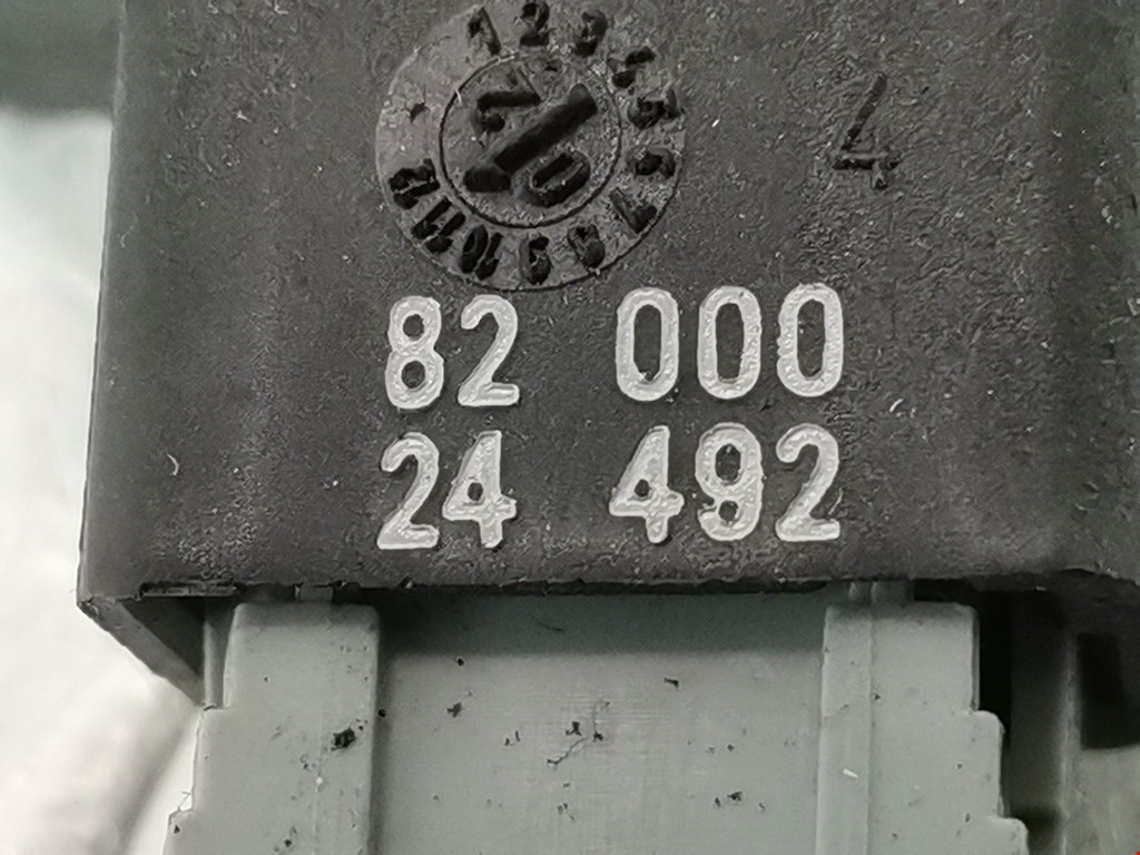 Кнопка антипробуксовочной системы RENAULT Scenic I 1996-2003