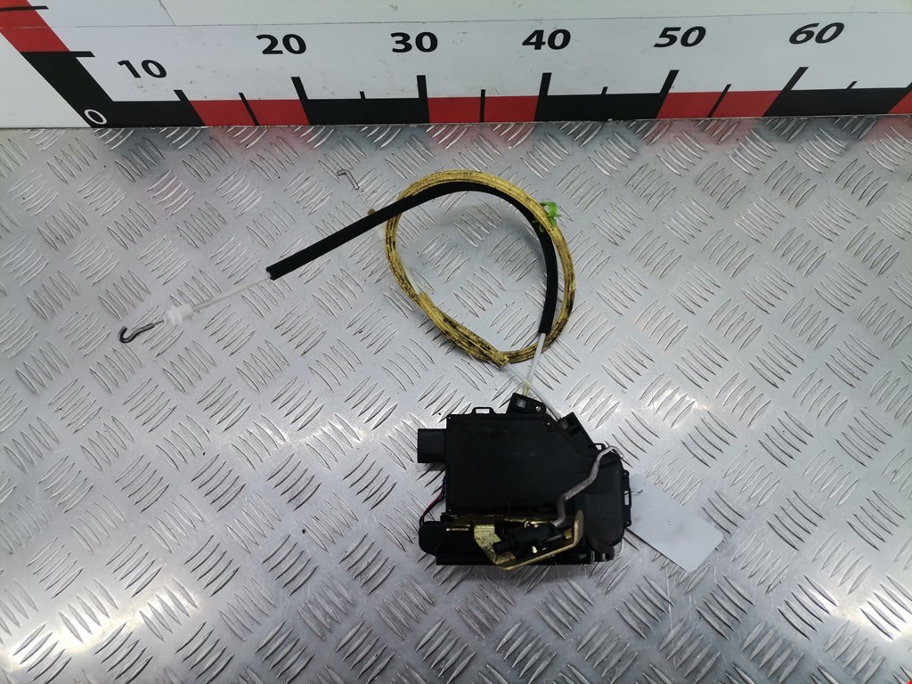 Замок двери задней левой AUDI A6 C5 1997-2004