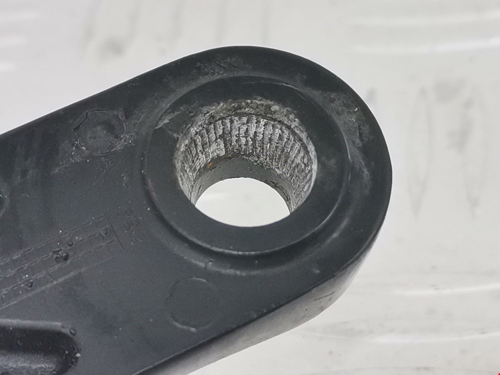 Поводок дворников передний левый/ правый PEUGEOT 607 2000-2010