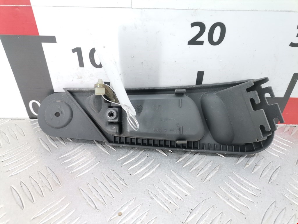 Ручка дверная задняя внутренняя левая MERCEDES-BENZ C-Class C-klasse W203 2000-2007