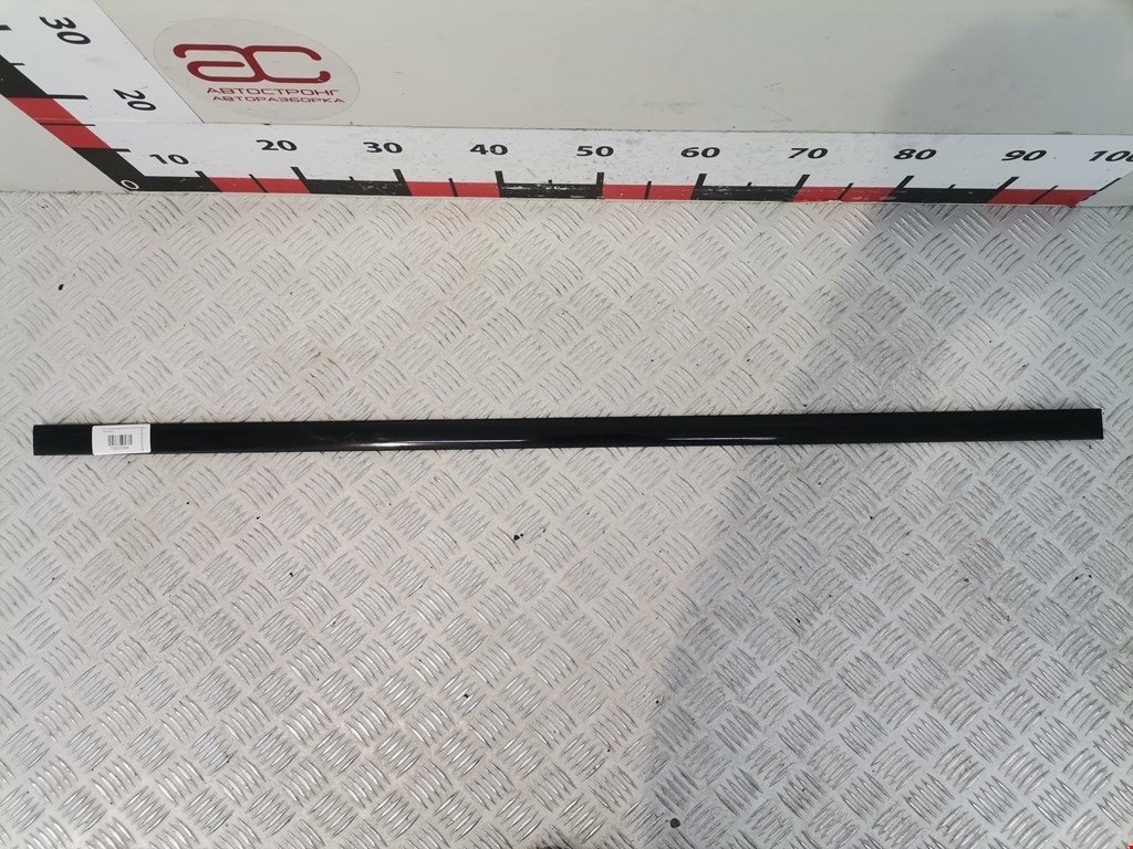 Накладка декоративная (молдинг) двери передней левой Audi A6 C5 (1997-2005)