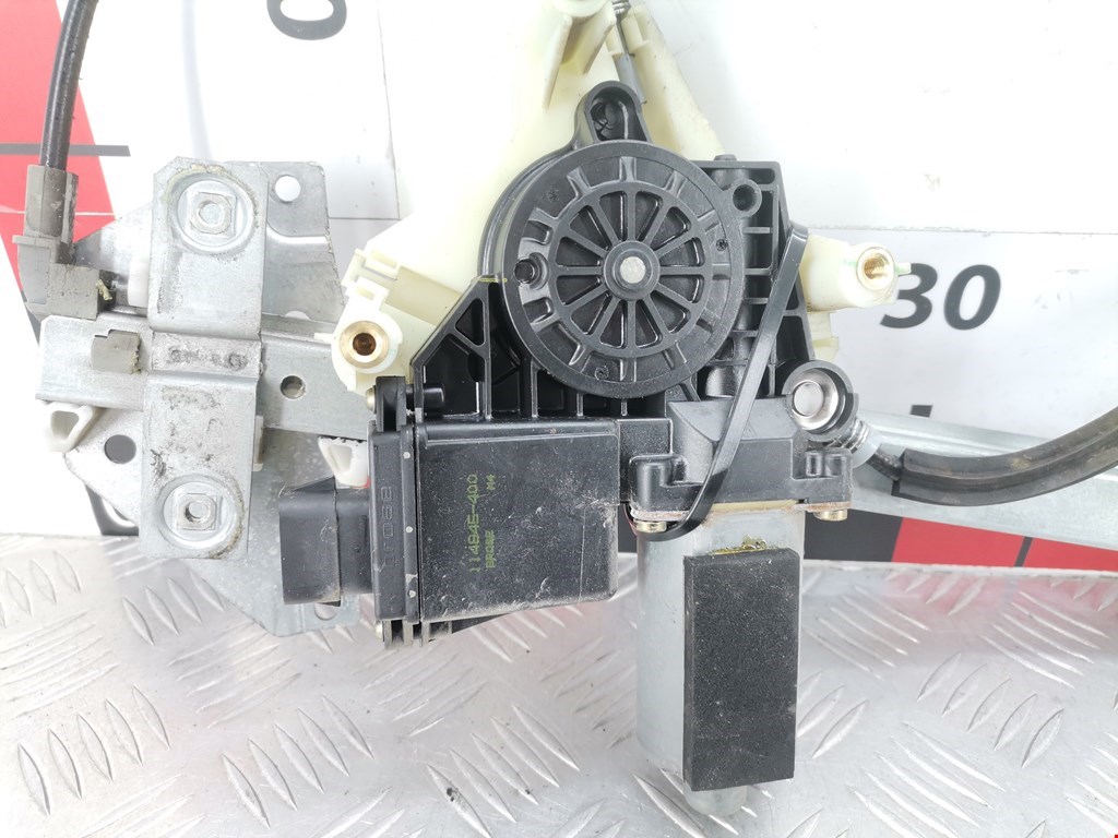 Стеклоподъемник задний правый MITSUBISHI Carisma 1995-1999