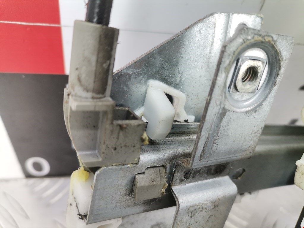 Стеклоподъемник задний правый MITSUBISHI Carisma 1995-1999