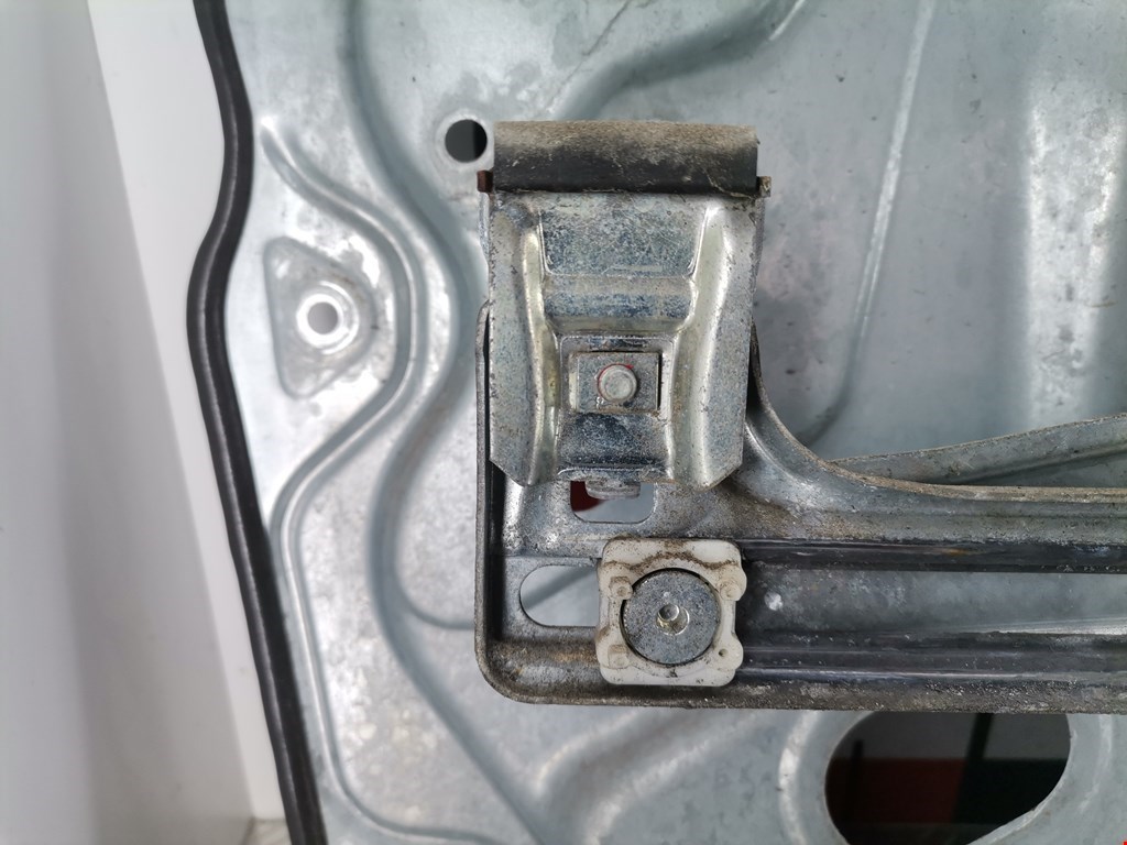 Стеклоподъемник передний правый FORD Focus II 2005-2011