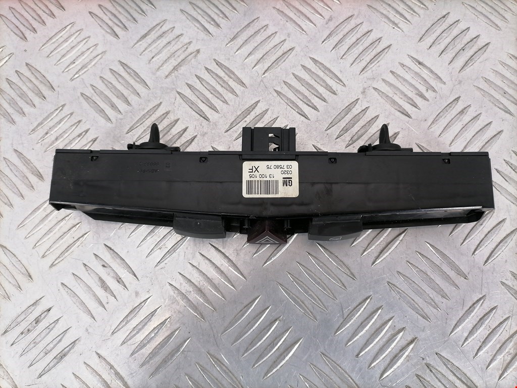 Кнопка аварийной сигнализации (аварийки) OPEL Astra H/Family 2004-2015